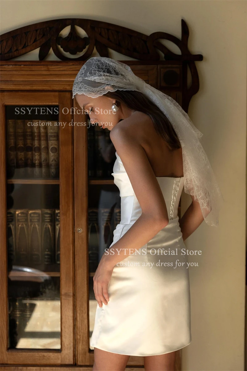 SSYTENS Proste Mini Sukienki Ślubne w Kolorze Kości Słoniowej Bez Ramiączek, Suknie Ślubne Przed Kolano Bez Rękawów, Seksowne Sukienki Ślubne z Odkrytymi Plecami, Szyte na Miarę