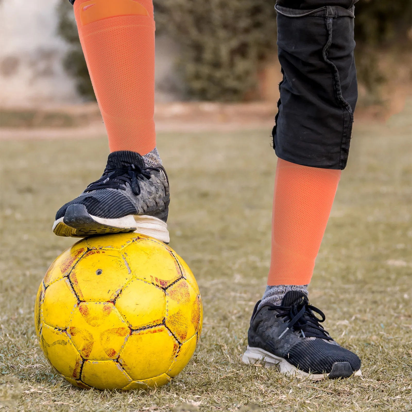 

1Set Football Leg Guard Board Sock Cover Breathable Lightweight Shin Guard Board for Soccer Protection Shock Absorption Football