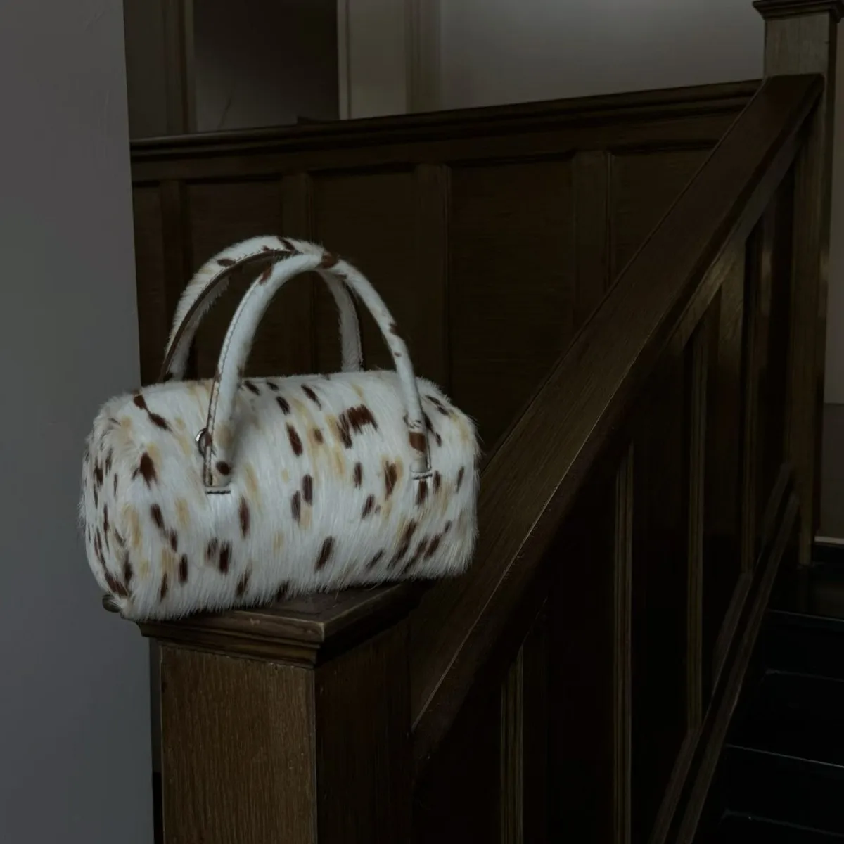 

FIRMRANCH Fashion Trendy Leopard Print Pencil Case Design Genuine Leather Texture Fluffy Horse Hair Female Handbag Crossbody Bag