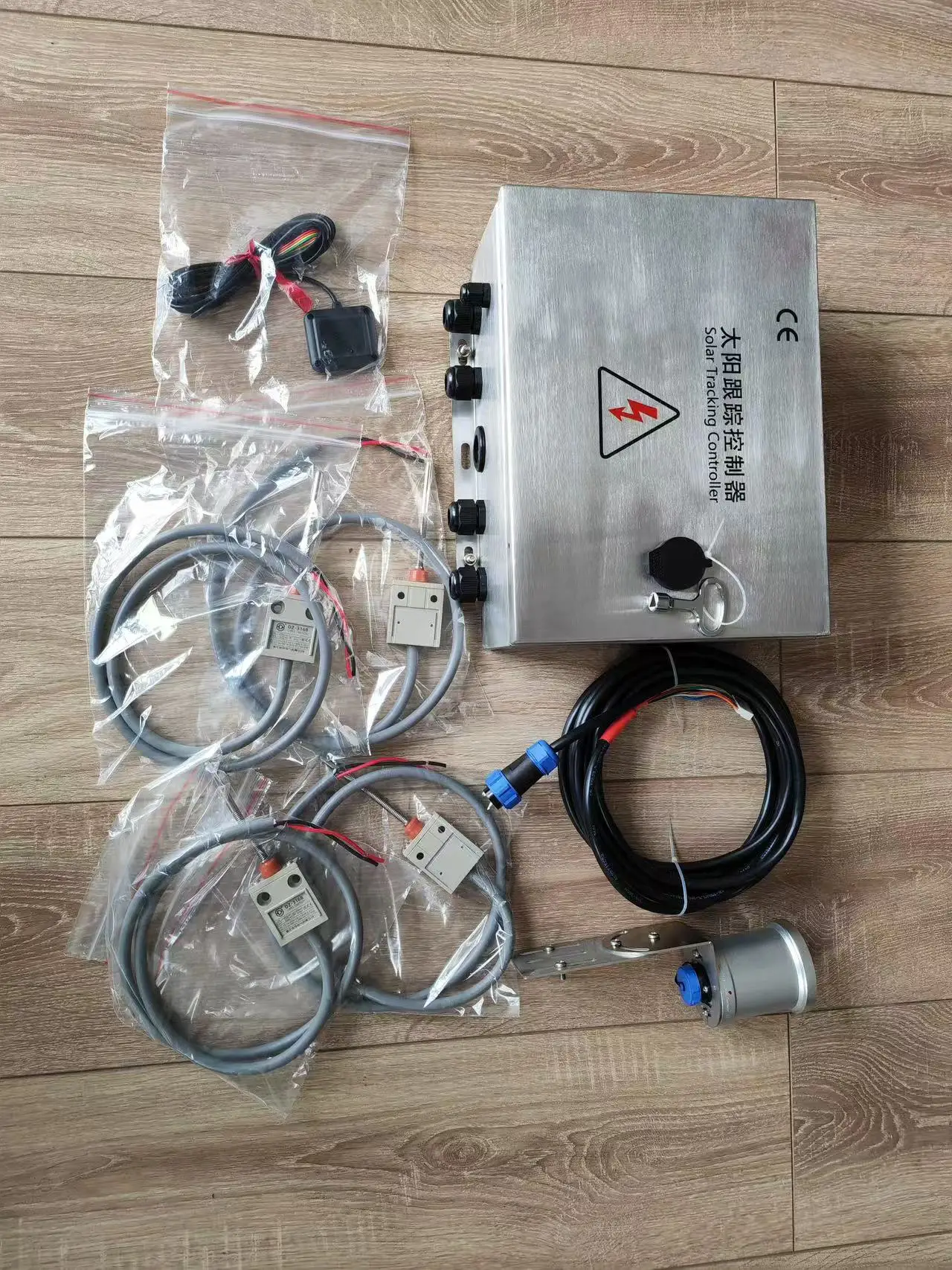 Solar Mounting System Solar tracker Solar Tracking Controller Master Controller DGIT-1L Light Sensor with Built-in Inclinometer
