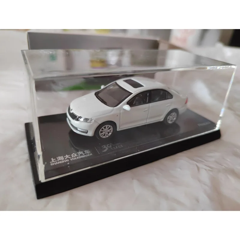 1:64 Scale Skoda Rapid Alloy Car Model Collection Ornaments