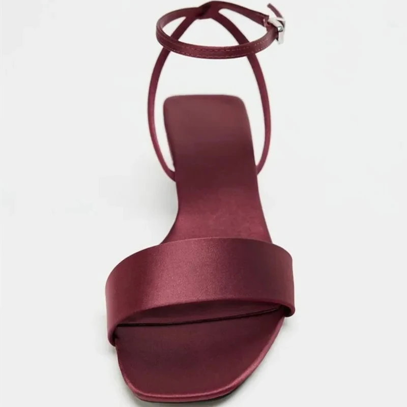 Sandales de luxe à talons chaton en Satin pour femmes, bout ouvert, boucle à la cheville, chaussures de vacances, concises, mode, chaussures de Banquet à talons