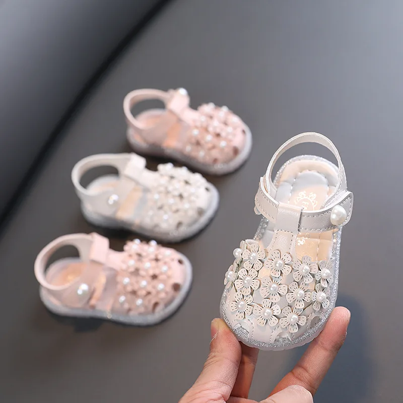 Baby Girl Shoes With Flower Design On It Close Toe Soft Sole First Walker Sandals For 0-3 Years Old Little Pricess