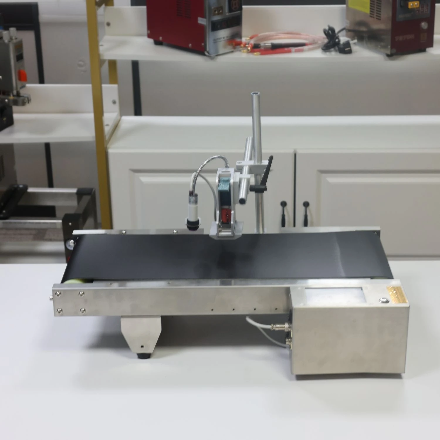 

SP130 Conveyor Printer 2 in 1 Automatic New Design Automatic Variable Qr Code Pet Bottle Carton Date Code Printing Machine