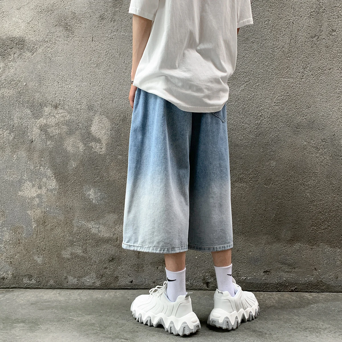 Korean Fashion Men Gradient Denim Shorts Wide Leg  Jorts Jeans Man Summer Streetwear Oversize Casual Baggy Jeans Shorts