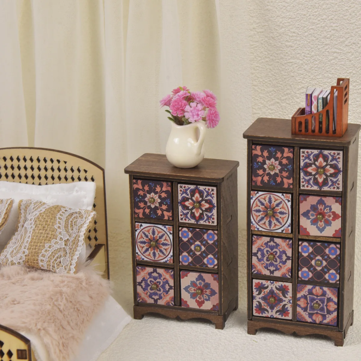 

1:12 Miniature Simulation Furniture Wooden Storage Cabinet Suitable for Dollhouse Decoration Coffee-Colored Cabinet