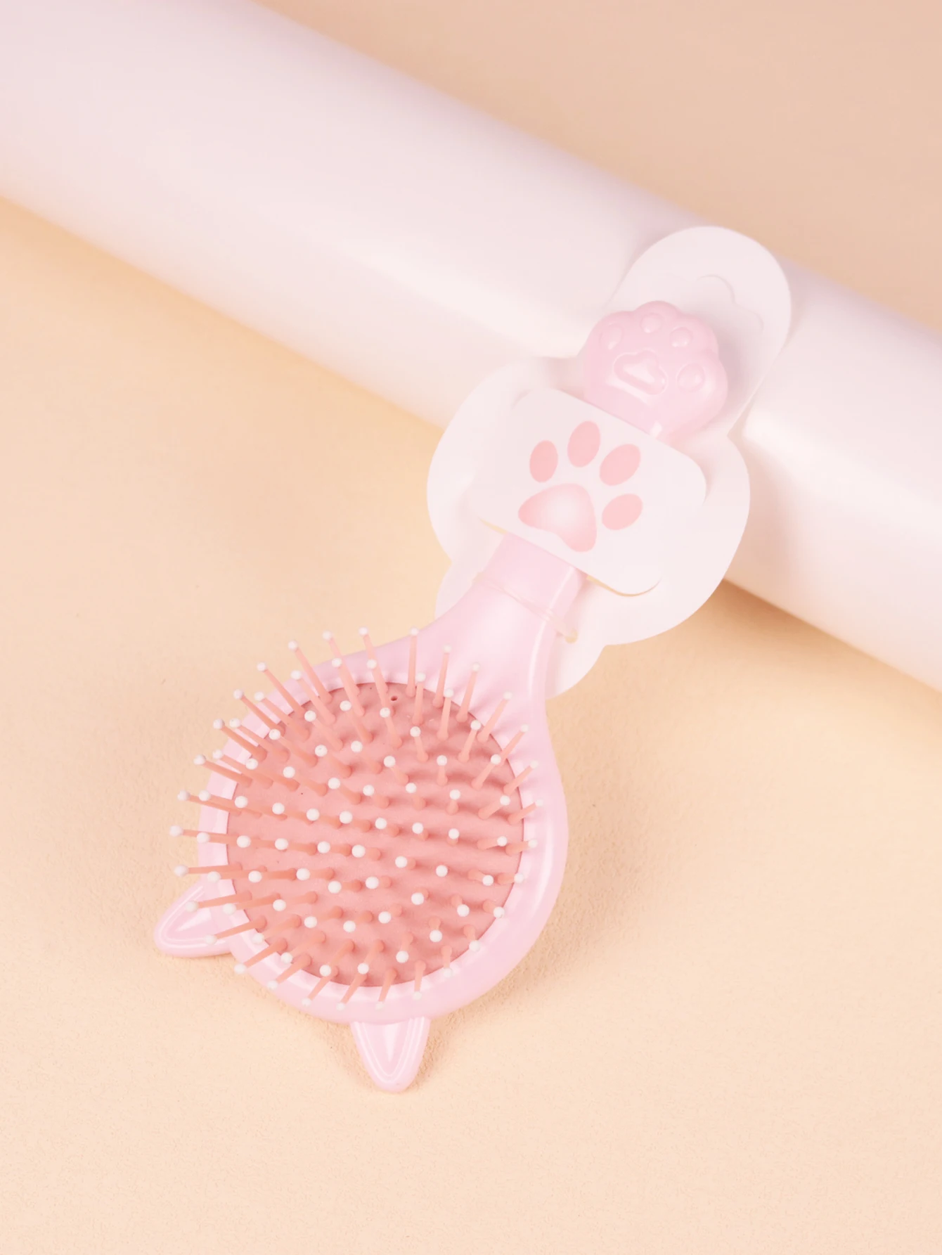 1 portable Kawaii cat shaped anti-static airbag with mirror comb, salon hair styling airbag mirror comb