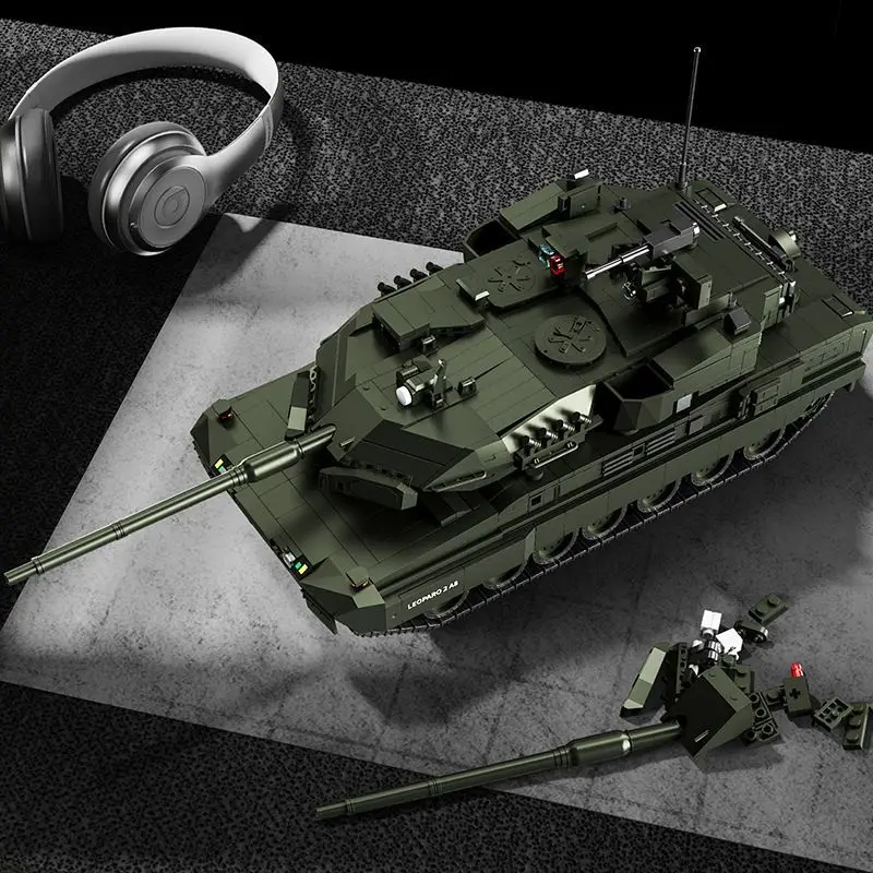 

Конструктор 12go - немецкий основной боевой танк Leopard 2A8 96012 - сложная сборная модель с дистанционным управлением, развивающая игрушка