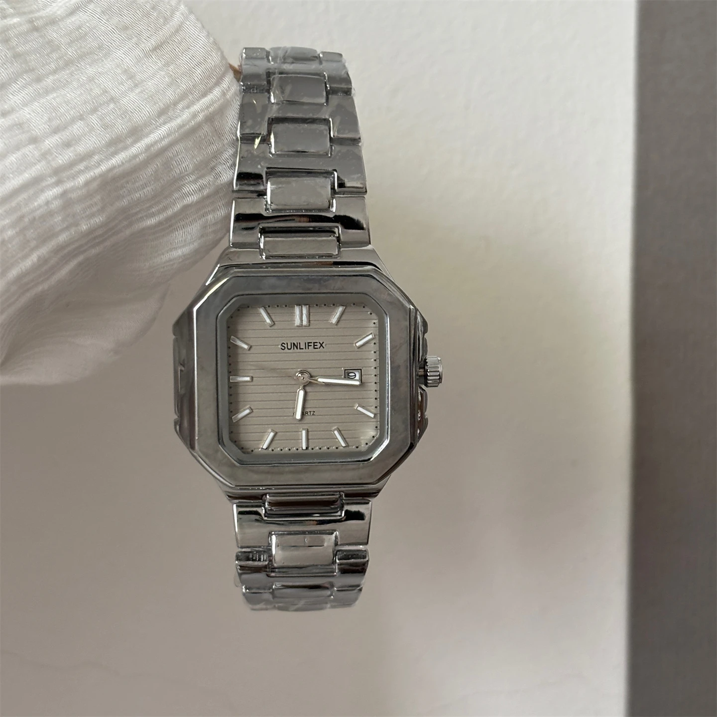 Reloj de cuarzo con correa de acero fino para hombre y mujer, tendencia de Metal, alta calidad, industria pesada, estilo neutro, calendario de moda