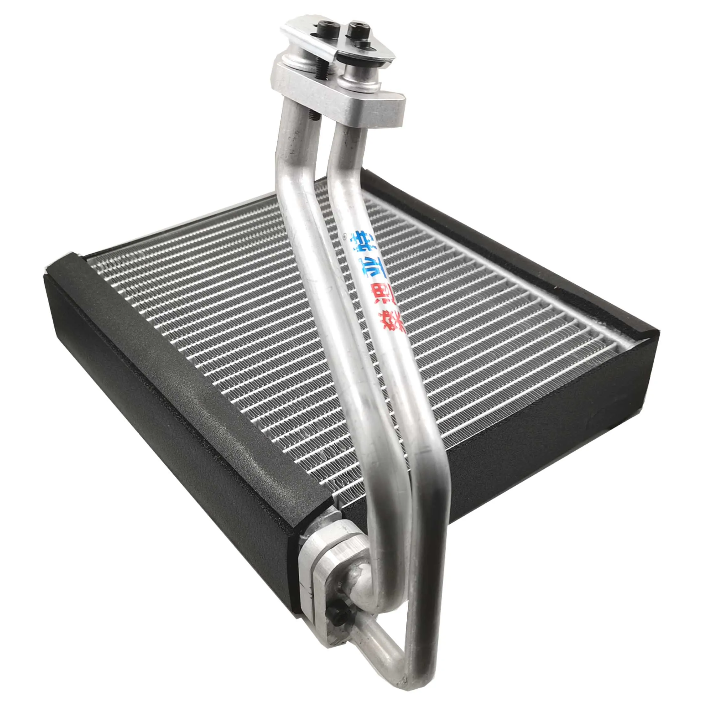 Le LR009797 Un condenseur d’air climatisé pour Renault Mégane II et III