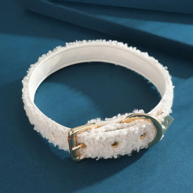 

Heart-shaped buckle imitation Teddy dog nightclub charm collar