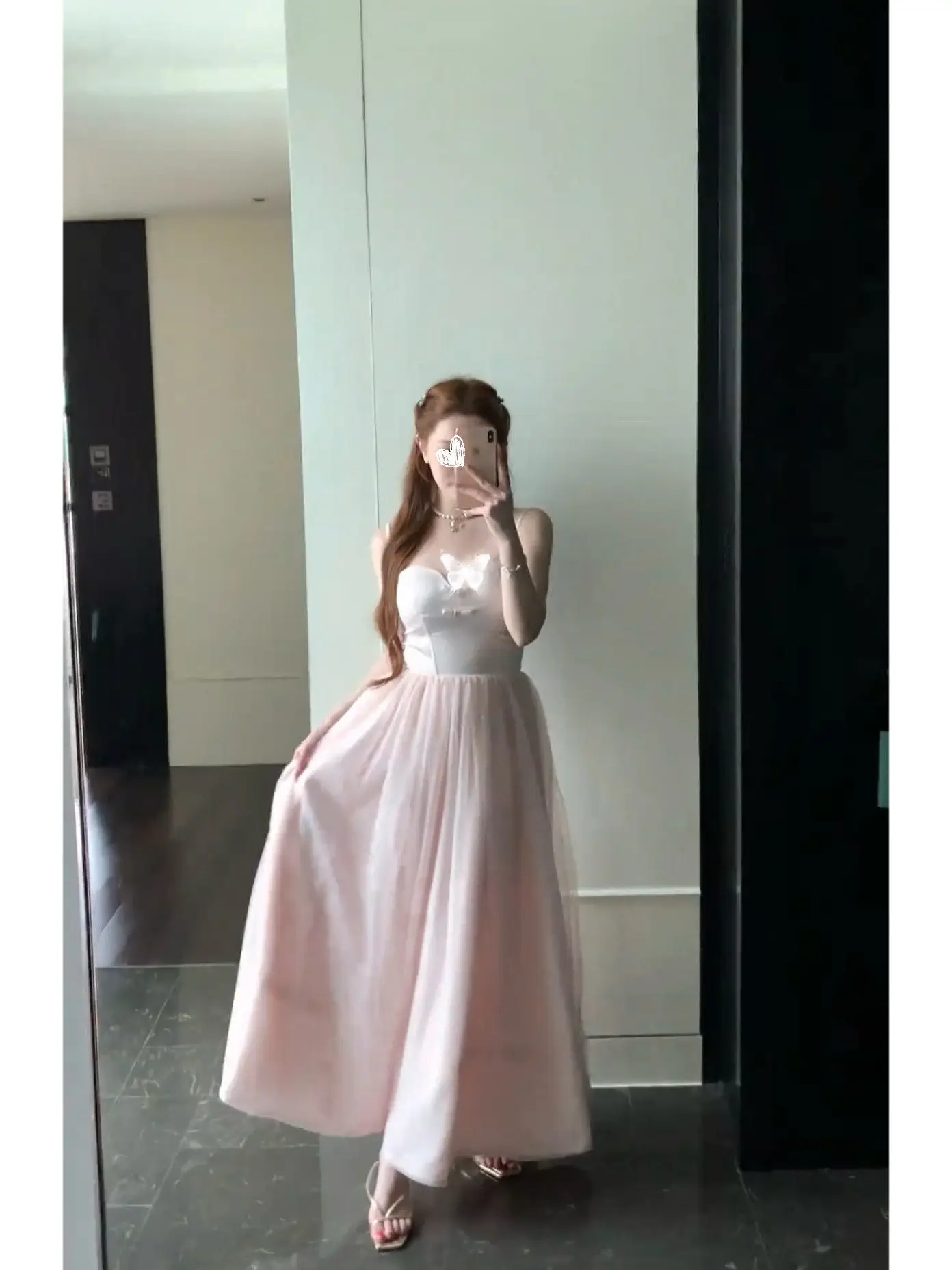 スイートガールバレエスタイル双方向ストラップレスホルタードレス女性の夏のメッシュスプライス痩身プリンセスドレスシティウォークスケータードレス