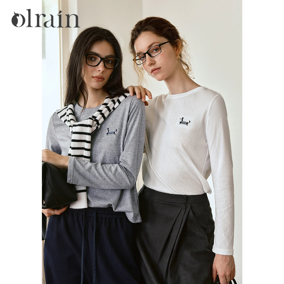 

OLrain French T-Shirt Woman 2025 Autumn Embroidery Knit T-Shirt Elegant O-Neck Straight Casual Top Cartoon Print O57QT000226