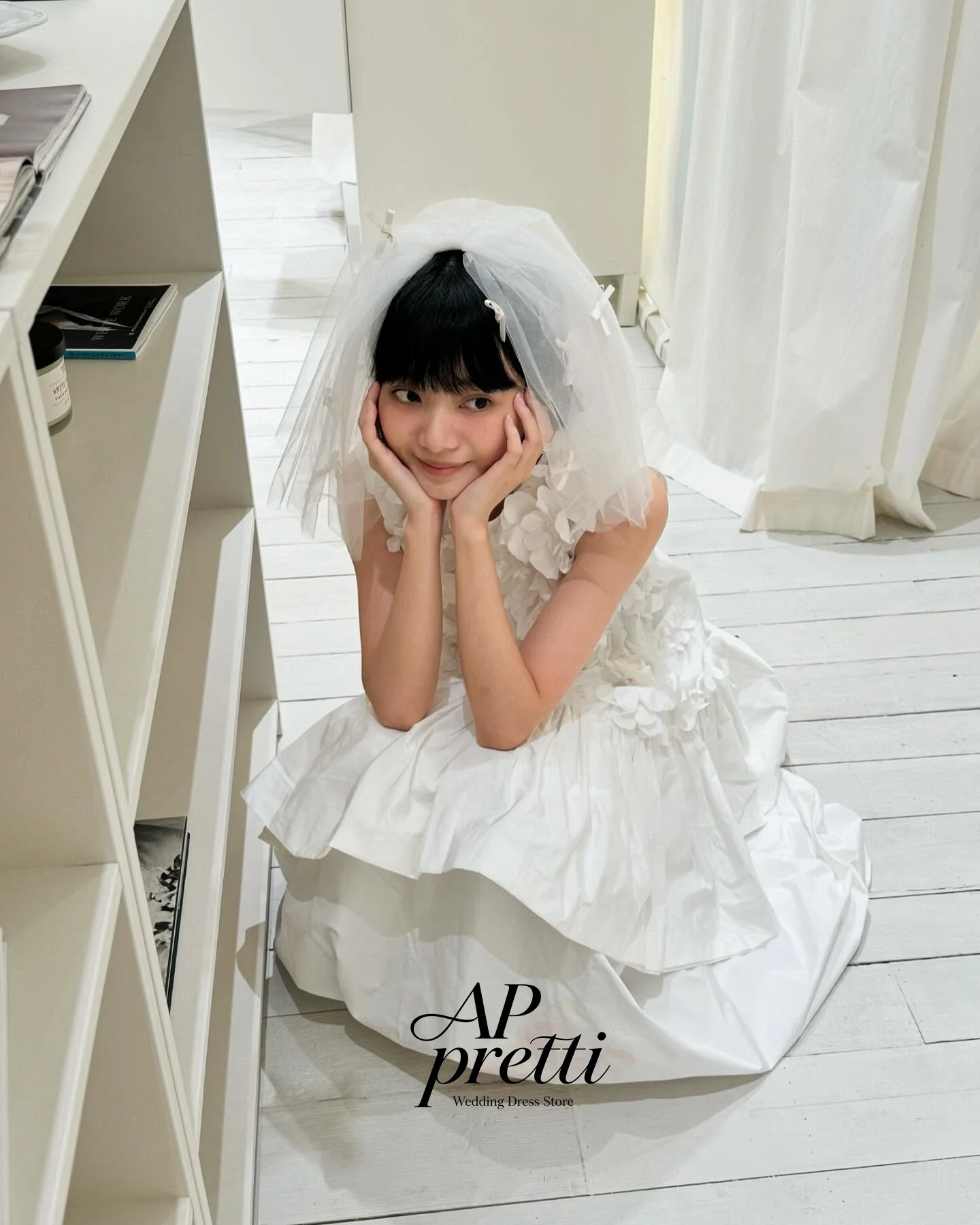 AP Pretti 2026 Ivory Taffeta Wedding Dress Handmade Flowers O-Neck Customized A-line Sleeveless Tea-Length Bridal Gown 웨딩드레스