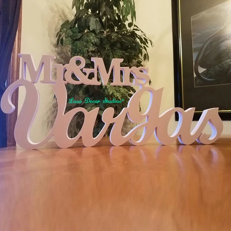 Mr and Mrs LAST Name Table Sign, Wedding Decor, Mr and Mrs, Last Name