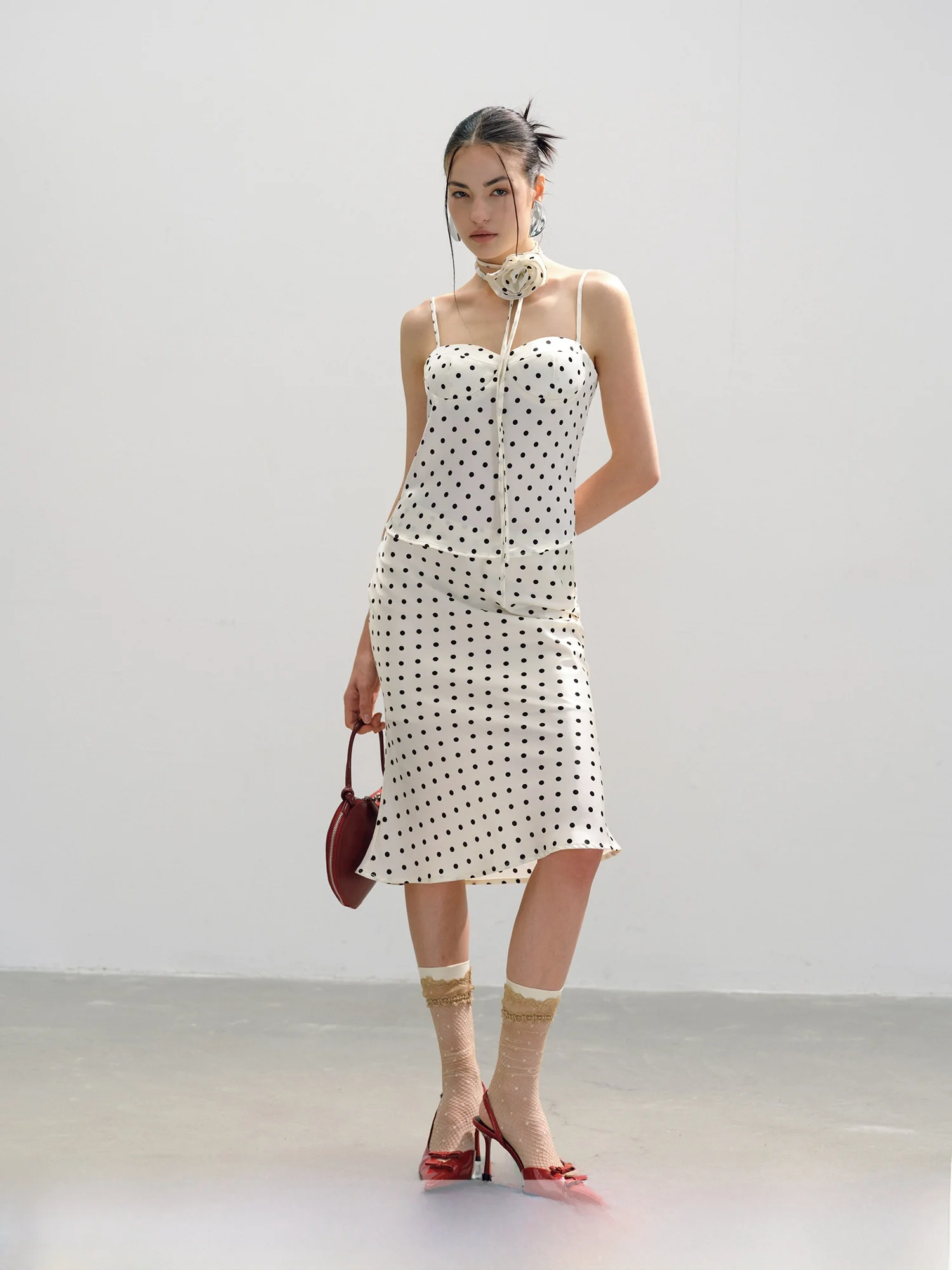 

Летний комплект из топа и юбки в горошек из ацетата с бантом, объемные розы, тонкий полиэстер