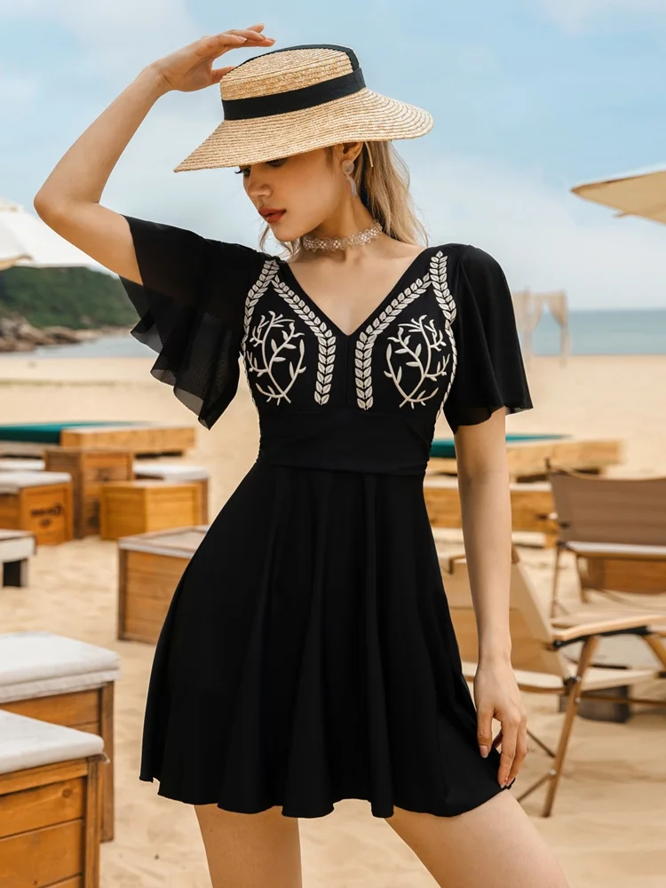 

Large Size Embroidered Swimming Suit Women Heavy Work Monokini Thermal Spring V Ne ort Sve Dstring Casual Swimwear