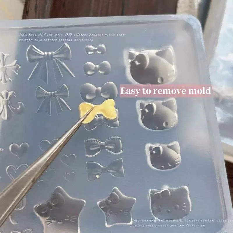 Molde 3D de silicona para decoración de uñas, dibujos animados de Hello Kitty, conejo, oso, tallado en relieve, diseño DIY, piezas de uñas, decoraciones con dijes, herramientas de manicura