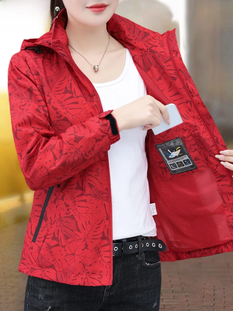 TUCANO 2026 New Women's Outdoor Windproof Waterproof Thin Jacket Single Layer Climbing Suit Zipper Closure Hooded Short Coat
