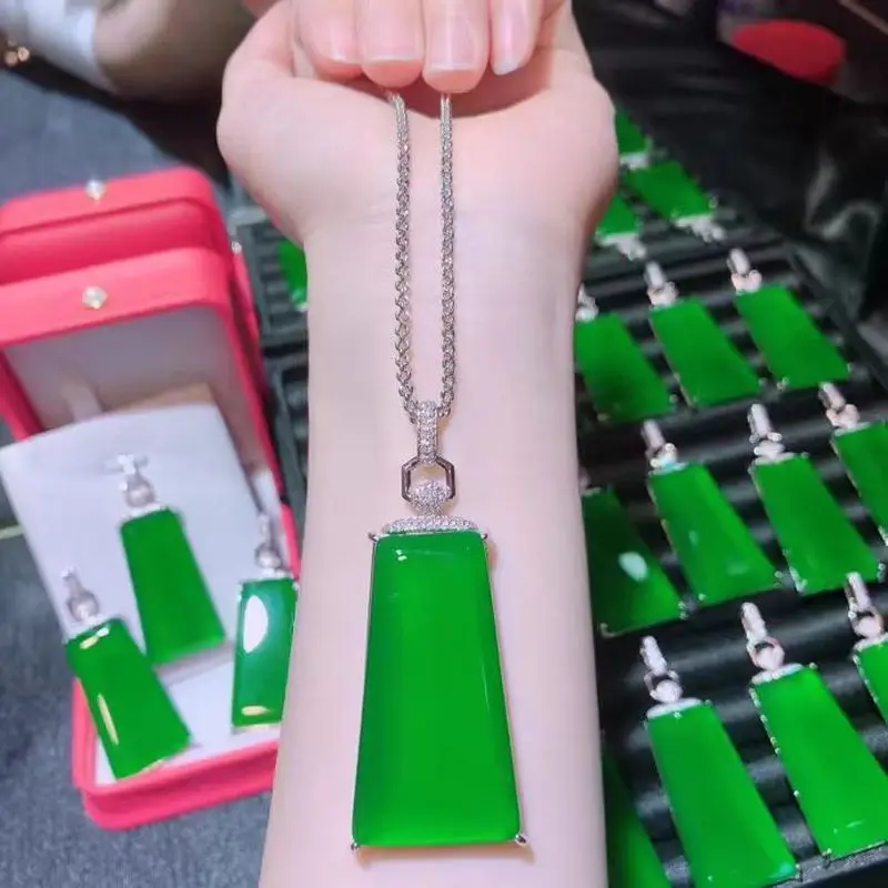 Ice jade silver-plated pendant with green chalcedony inlay, jade "No Worries" pendant, gift for Qixi Festival and Mother's Day