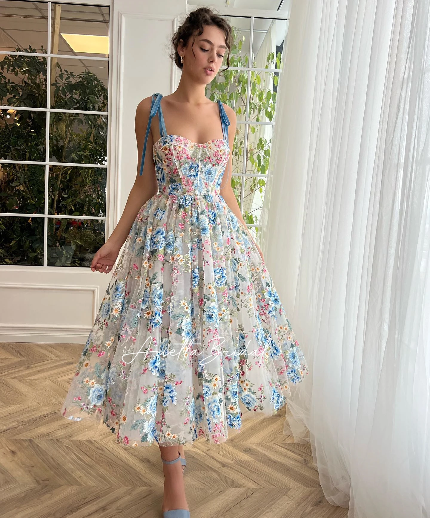 Arietta-Vestidos florais azuis bordados com renda Midi Prom, cintas de espaguete, chá de comprimento, linha A, vestidos de casamento, 2023