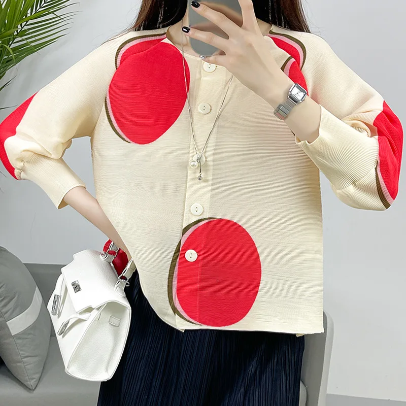 

2024 New Pleated Printed Casual Three-quarter Sleeve Shirt Women's Miyake Loose Large Size Top Women's Fashion Pleats