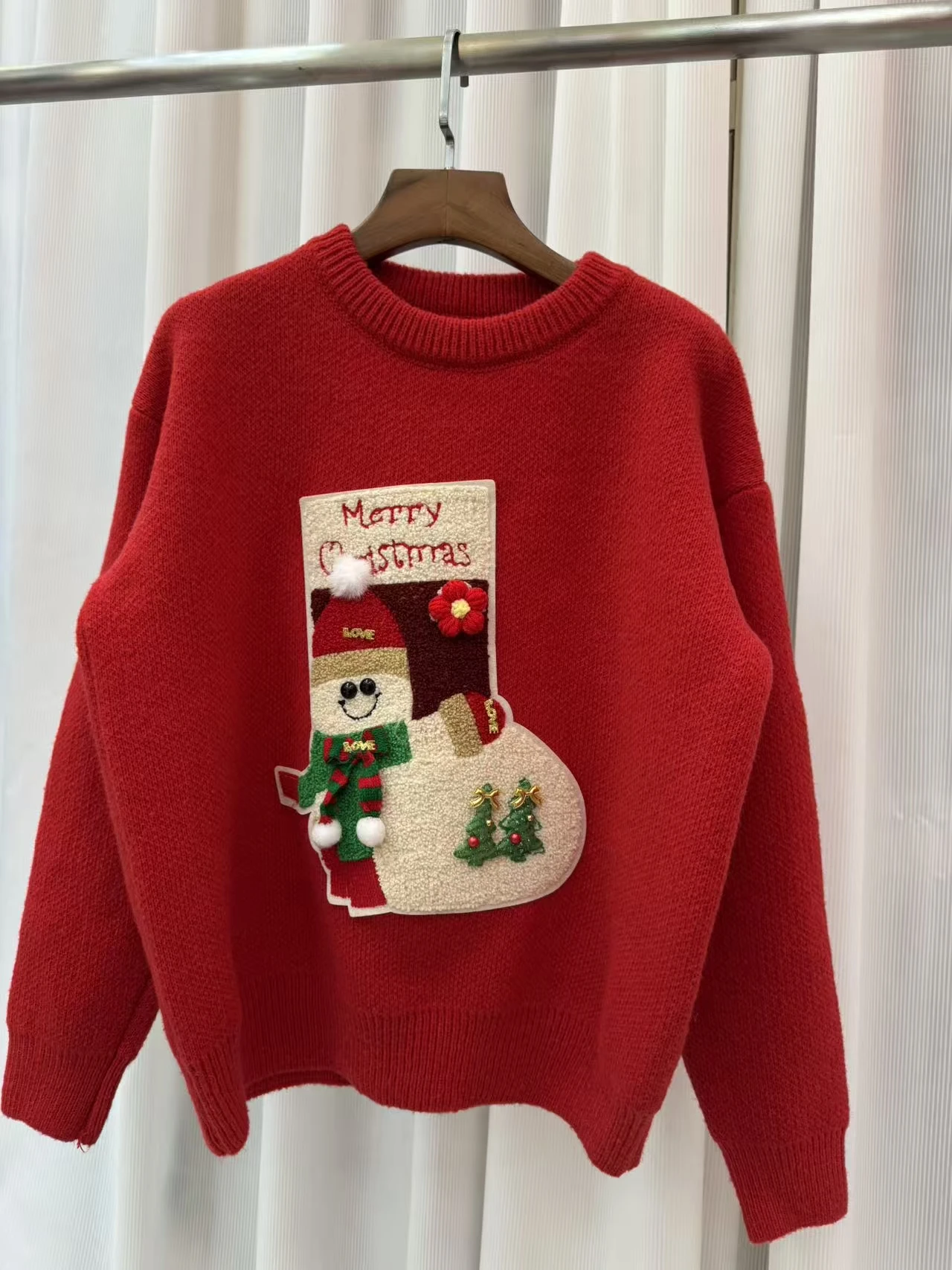 

Женский рождественский свитер с аппликацией в виде снеговика, забавный красный вязаный топ с рождественской тематикой, свободный круглый вырез, мягкий и приятный для кожи, женская рождественская атмосфера, подходит для рождественских вечеринок, годовых вс