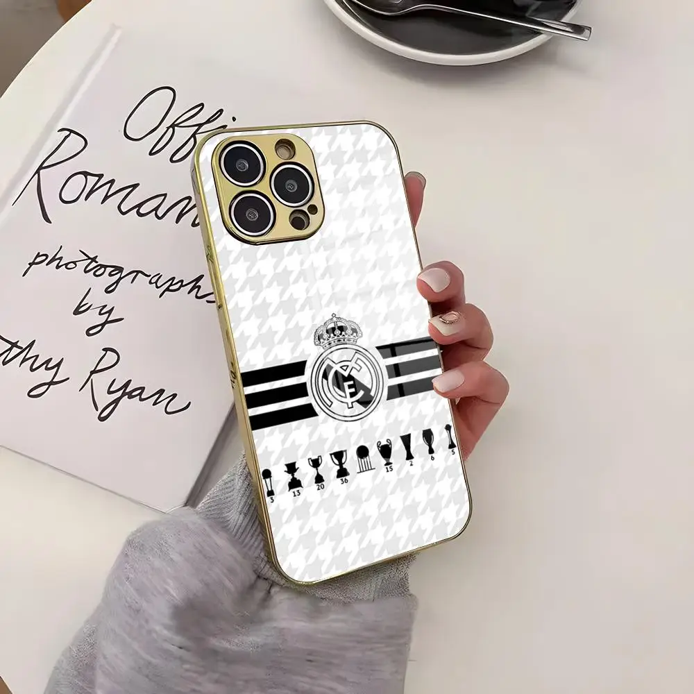 Luksusowe etui na telefon z motywem znanej drużyny piłkarskiej M-madrid, eleganckie złote etui na iPhone 16 15 14 Plus 13 11 12 Pro Max, galwanizowane. — zdjęcie produktu 3