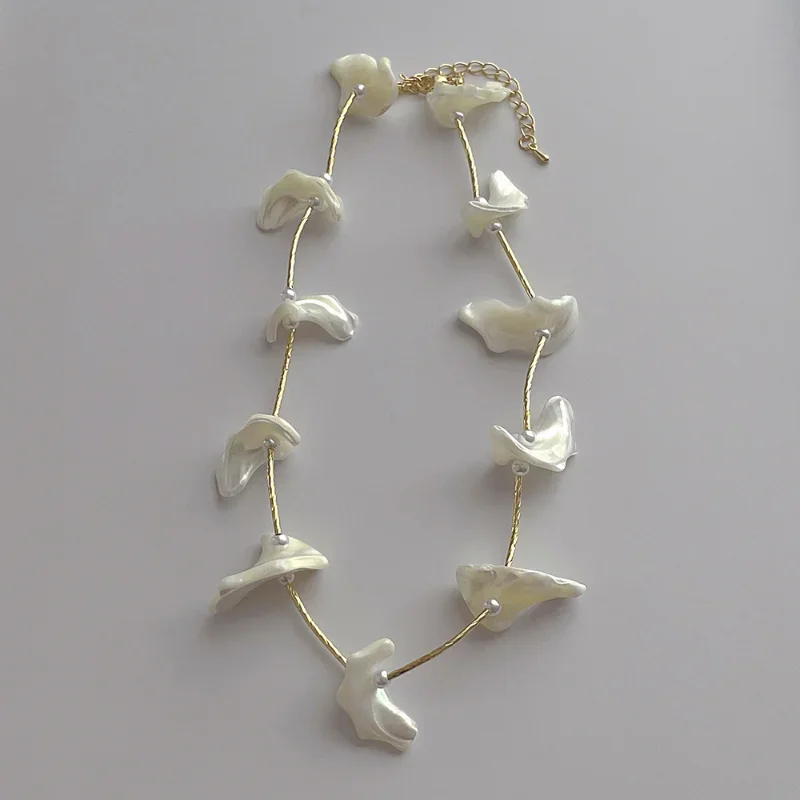 Minar Baroque Irregular Natural Sea Shell Conch Beaded Choker Necklace for Women Unique Statement Necklace Clavicle Chain Collar