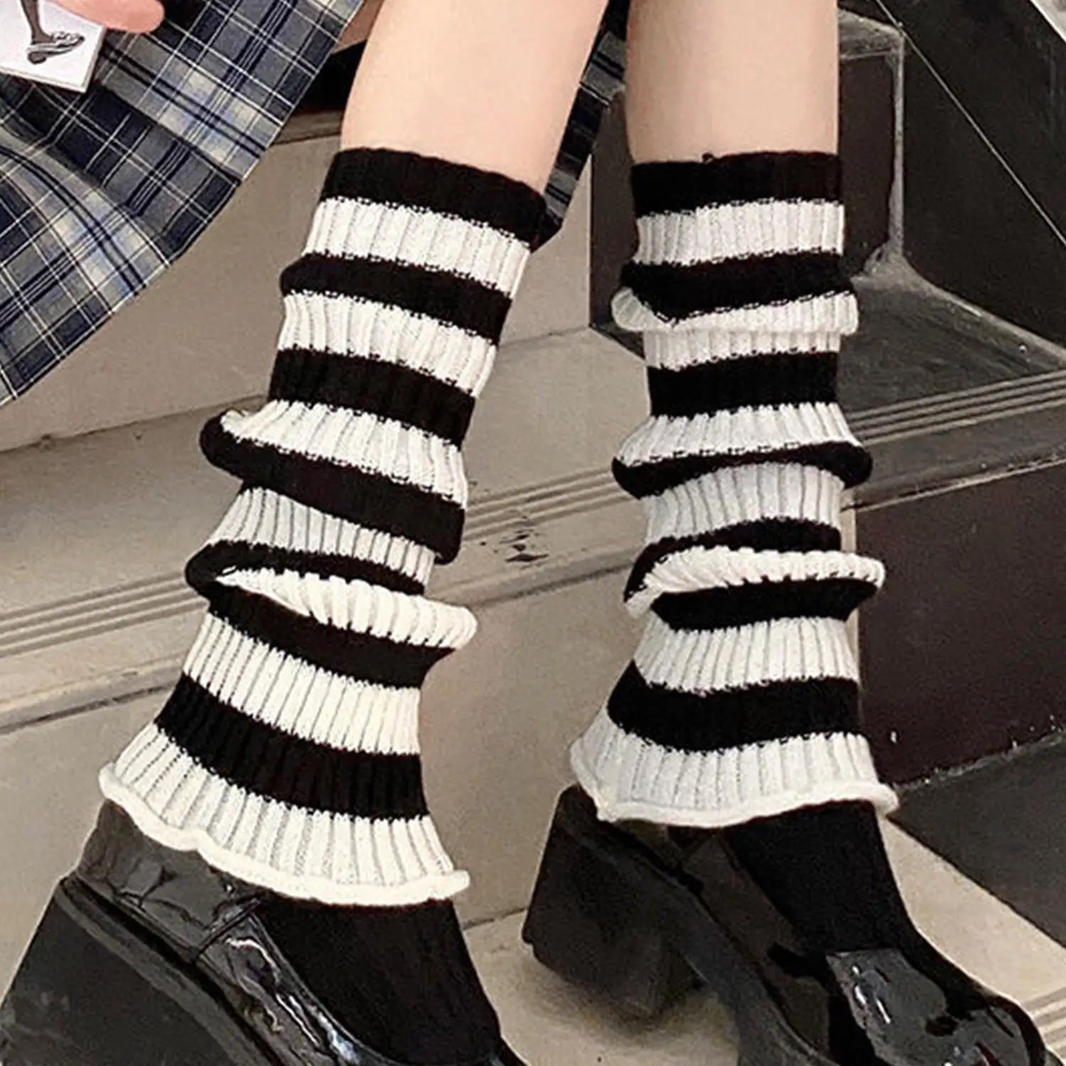 Autumn Winter JK Girls College Foot Cover Warm Pile Socks Boot Cover Black White Striped Knitted Leg Warmers Women