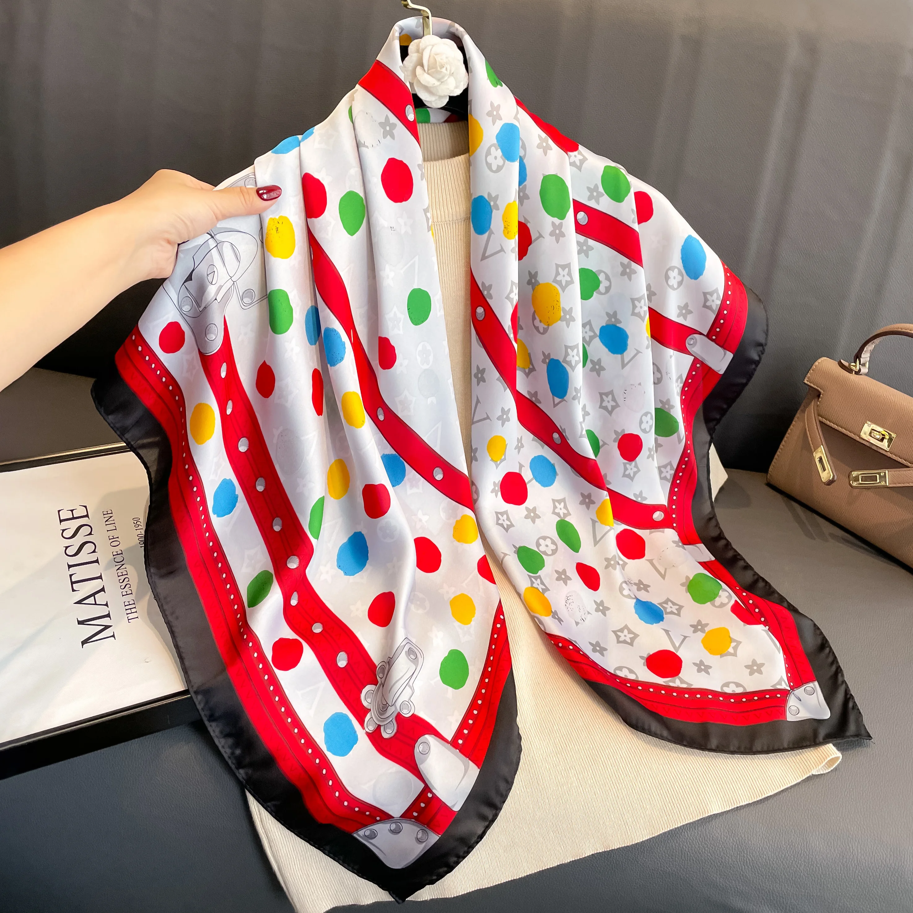 

Женский роскошный дизайнерский шарф, шелковый гладкий шарф, мягкая мусульманская повязка на голову, шаль, пляжная 90x90 см, повязка на голову с квадратной лентой, атласная повязка для волос