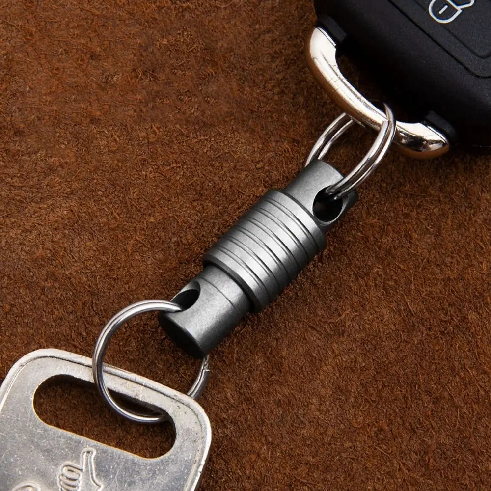 New Portable Titanium Alloy Keychain Ultra-light 360° Rotatable Keyring EDC Keychain Outdoor Small Tool
