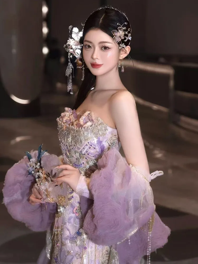 New Chinese-style engagement dress for the a style wedding with train tail woman getting married