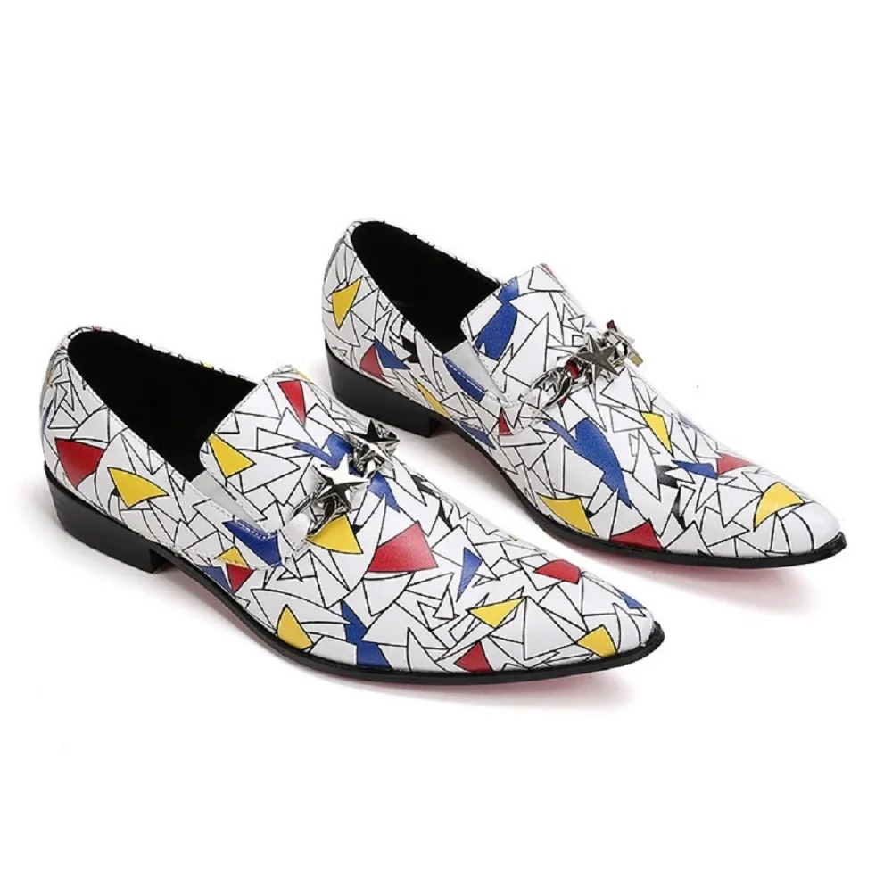 Mode métal étoile chaîne décor mâle robe de soirée mocassins couleur mixte imprime peu profonde sans lacet Derby chaussures hommes chaussures décontractées