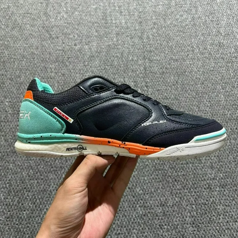 

2026 New Soccer Shoes For Men Top Quality IC Sport Football Shoe Man Designer Game Training Sneakers
