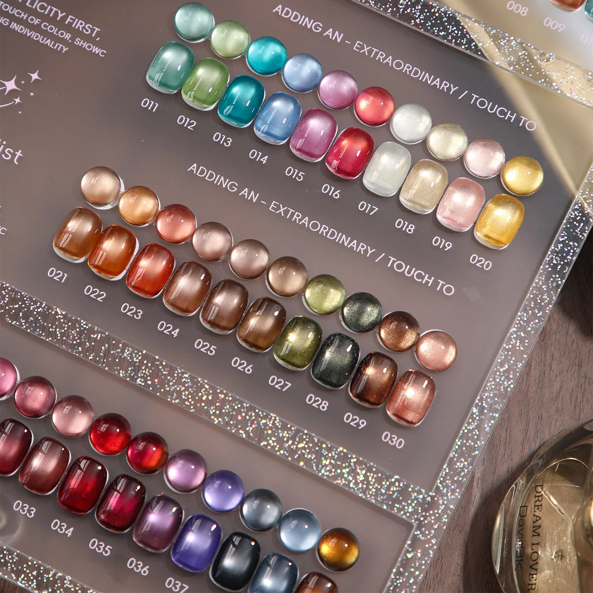 Lemcco 40PCS Zestaw lakierów żelowych Cat Eye z próbki koloru 9D Magnet Gel Soak Off Gelpolish Gel Varnish Collection Zestaw żelów do paznokci 15ML