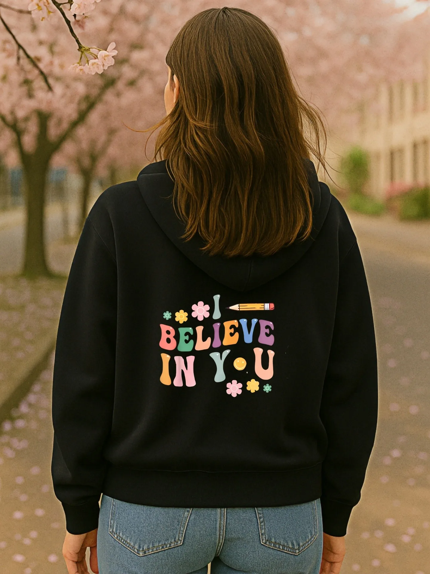 グラフィックパーカー レディース、ビリーブインユーレタープリント、カジュアルな美的デザイン、柔らかい生地、カジュアルな日常着、ティーン向け