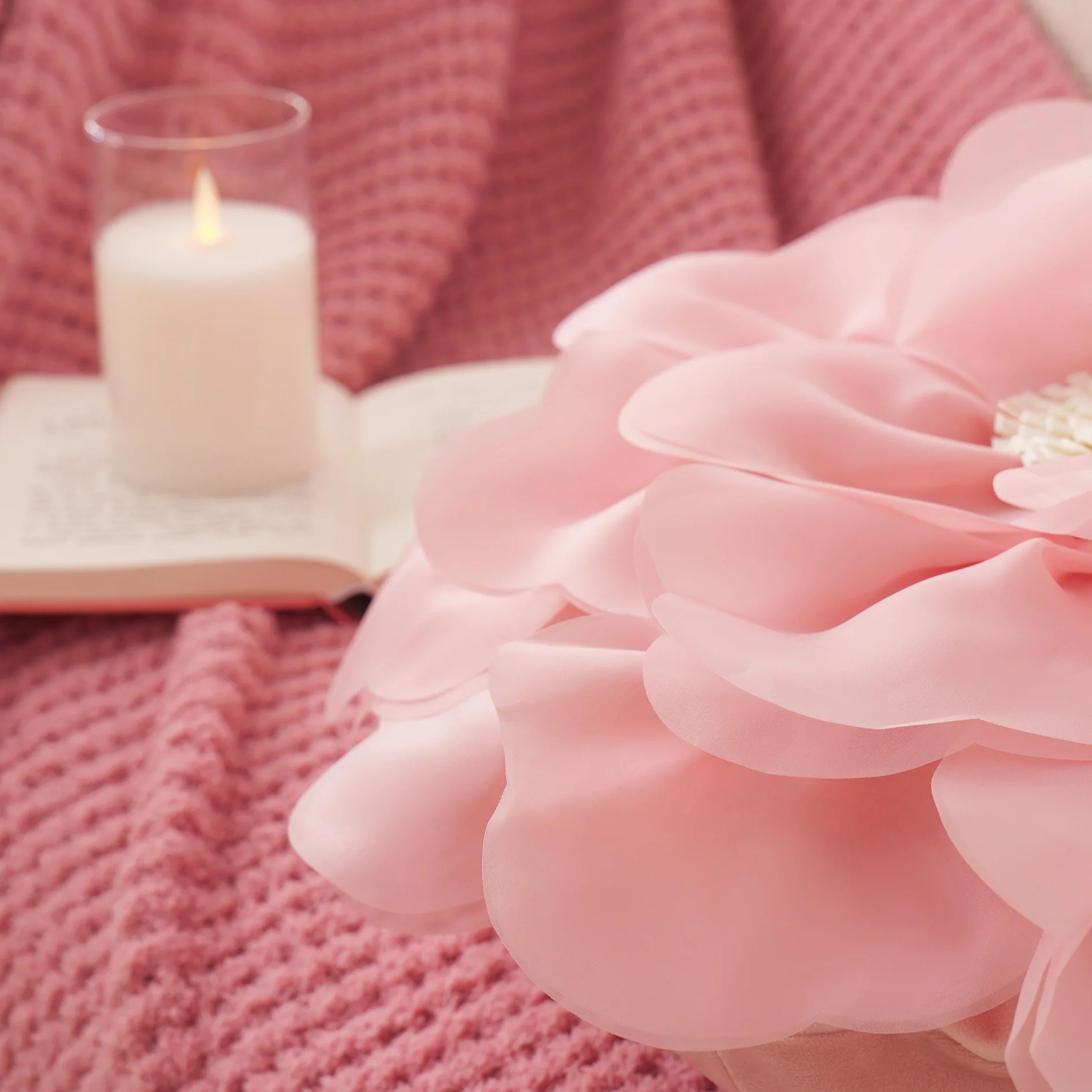 Romantic Pink Princess-Style Flower Pillow Cover 3D Petal Sofa Cushion Case for Throw Pillowcase