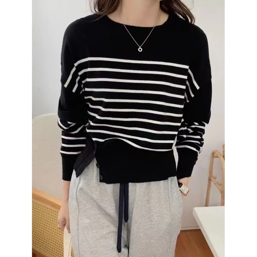 

Chic Long Sve Women's Knitted Sweater Casual Striped Button up Base Layer Top for Autumn Winter Versatile Faion Design