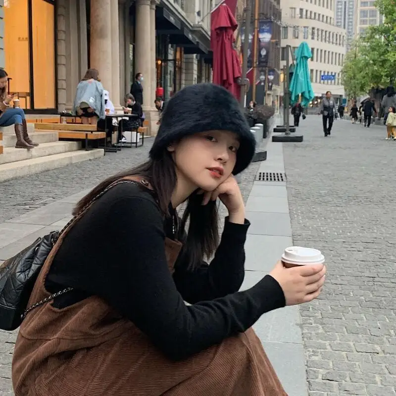 Plush fisherman hat autumn and winter basin hat round head plush high-end feeling face white bucket hat for ladies image 4
