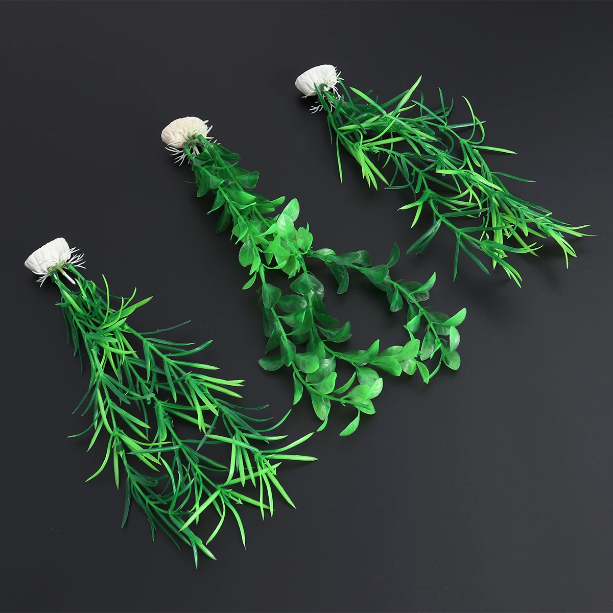 

Artificial Water Plants 3 in Grass Green Aquarium Decorations Plastic Fish Tank Ornaments Lifelike Underwater Pet