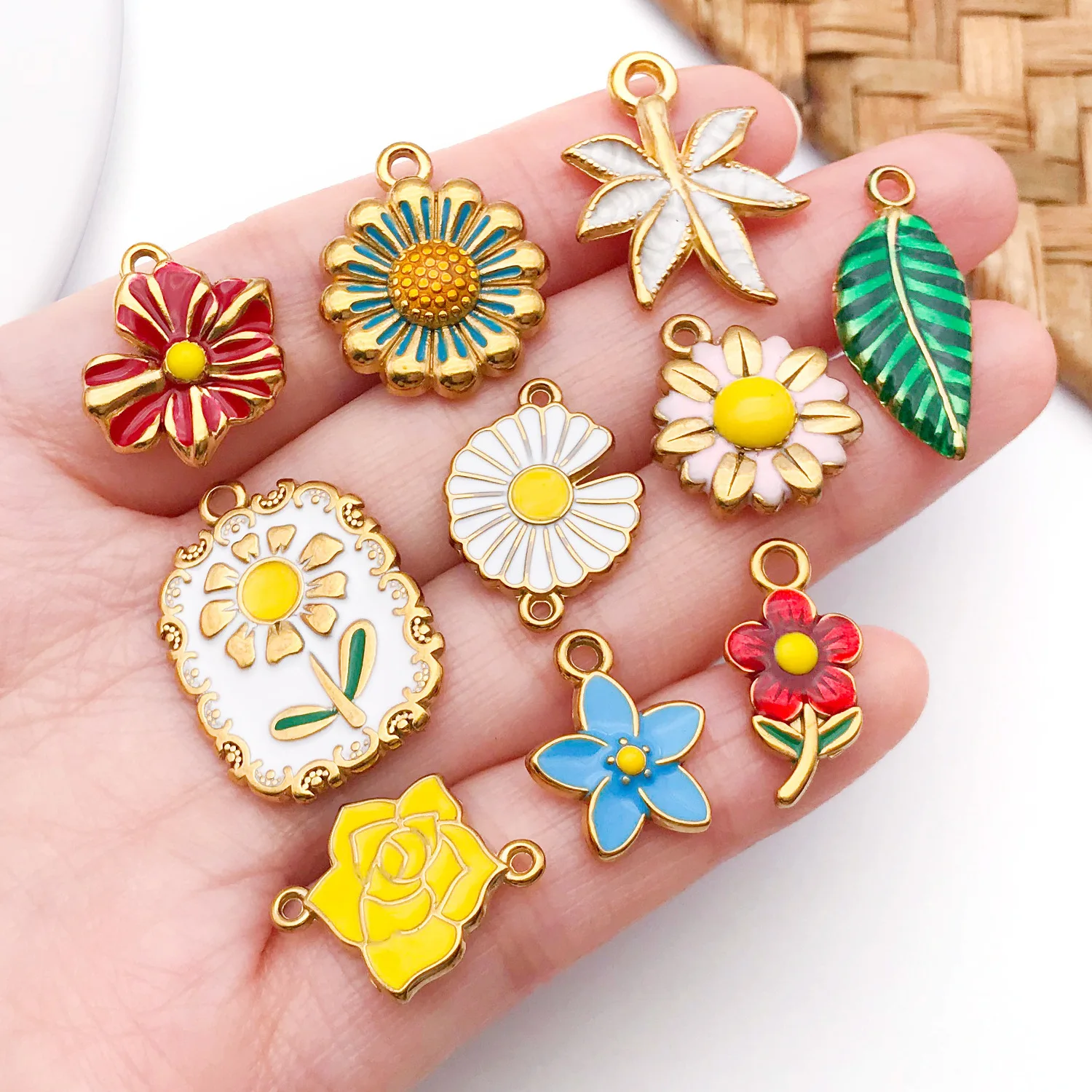

10 шт., подвески в виде эмалированных листьев, цветы ромашки, подвески из нержавеющей стали, сделай сам, для браслета, ожерелья, серьг, аксессуары для изготовления ювелирных изделий