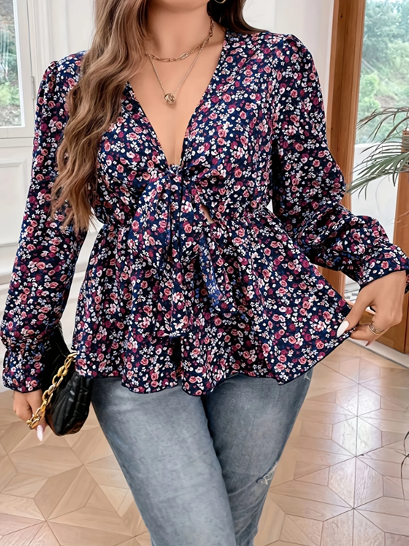 ผู้หญิงขนาดบวกทอเสื้อฤดูใบไม้ผลิและฤดูร้อน