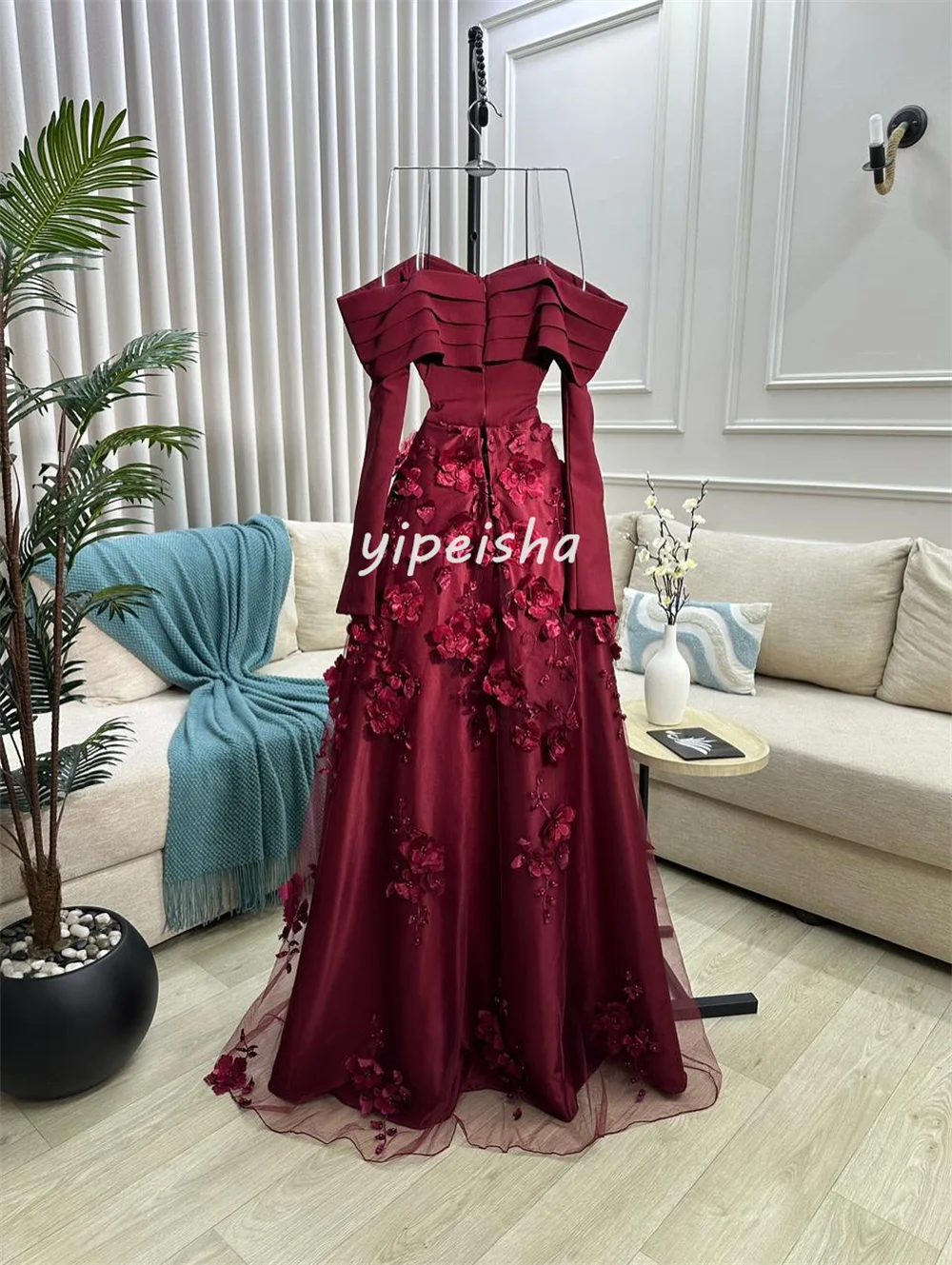 Sukienki na zamówienie, z wyrafinowanym, ręcznie robionym zdobieniem z kwiatów i koralików, drapowane, o kroju litery A, z odkrytymi ramionami, długie, sukienki na specjalne okazje, sukienki formalne.