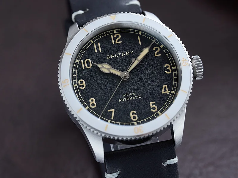 Baltany S2076 Herren-Automatikuhr, Khaki, Pilotenuhr, NH38, 38 mm, Retro-Militär-Luftfahrt-Fluguhr, leuchtende Keramiklünette, Alltagskleidung – Detail 11