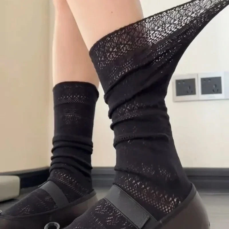 

Lolita Sweet White Pile Socks Women Mesh Hollowed Out Thin Nylon Silk Retro Flower Lace Socks Ladies Transparent Crew Socks
