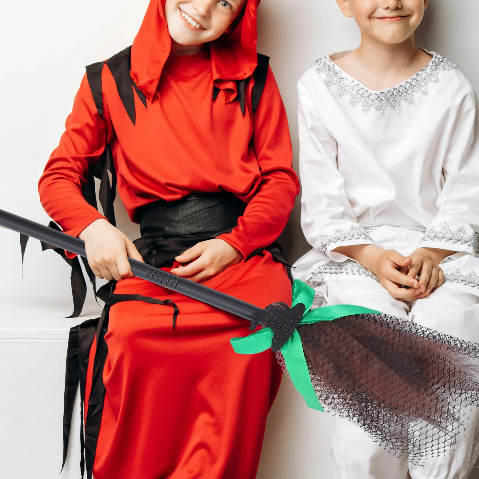 2 Stücke Halloween Hexe Besen Kinder Kunststoff Besen Requisiten Abnehmbare Bunte Leichte Hexe Cosplay Kostüm Zubehör