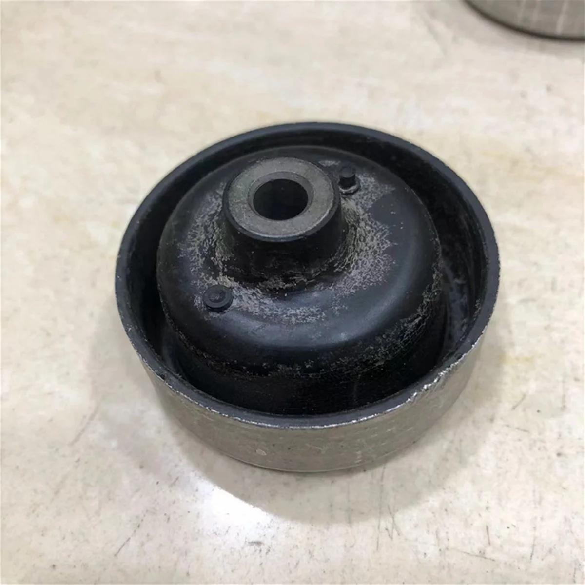 Tesla Model 3/Y 2021 용 자동차 에어컨 압축기 브래킷 공기 펌프 브래킷 부싱 1506443 -00-Z—L49A