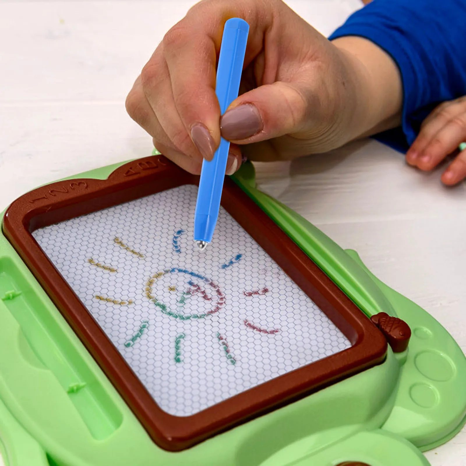 

3pcs Magnetic Drawing Reusable Writing Board Portable Lightweight Magnet Pens For Kids Family Gift Smooth Writing Tool
