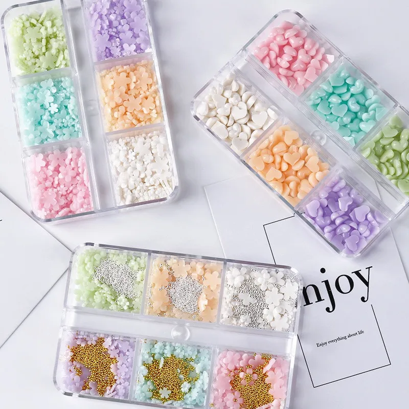 

Оптовая продажа, аксессуары в форме сердца из смолы для ногтей, серебряные бусины, подвески для ногтей